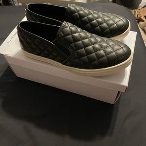 Steve Madden Ecentrcq Slip-on BRAND NEW Size 10